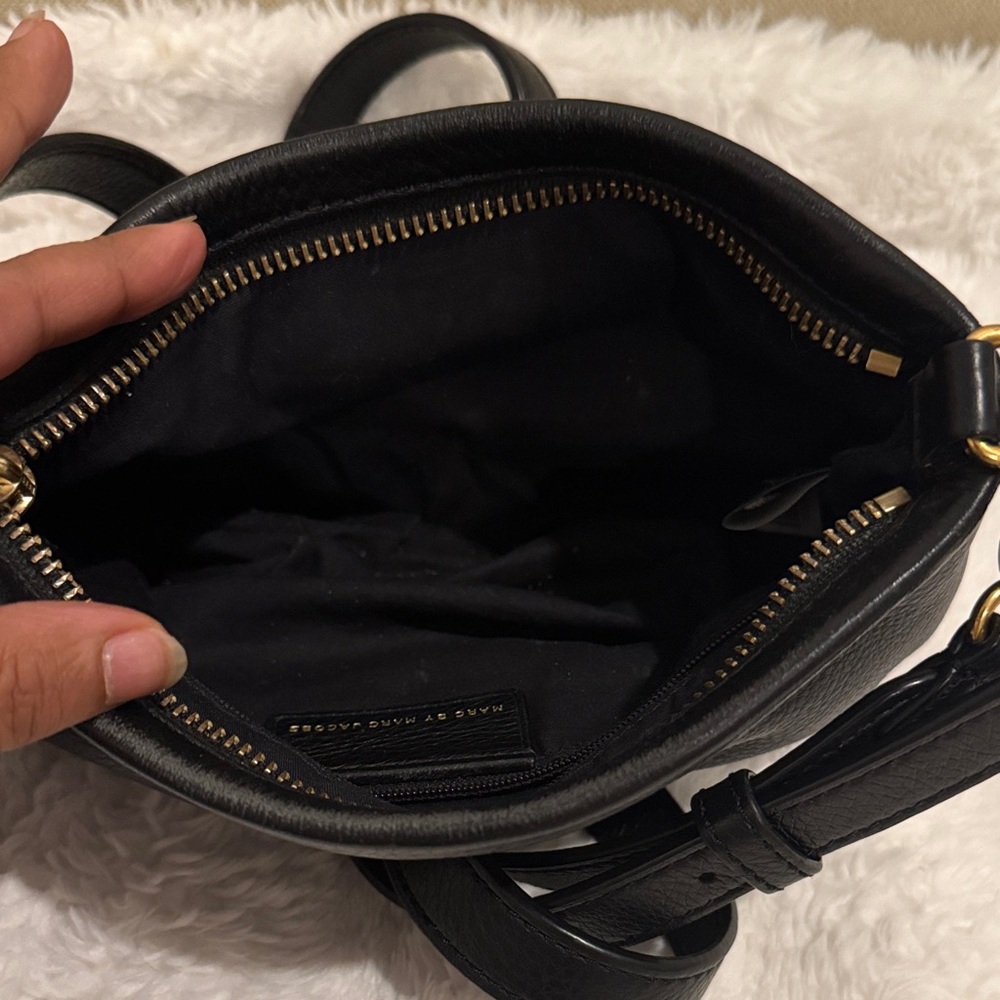 Marc by Marc Jacobs Black Leather Percy Crossbody Bag - Picture 8 of 8